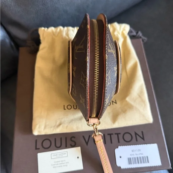 Louis Vuitton Brown Monogram Clutch - Picture 2 of 6